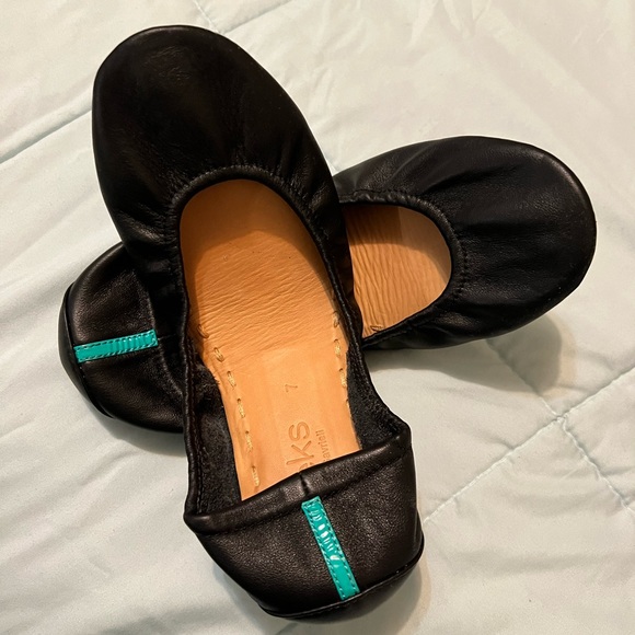 Tieks matte black ballet flats - Picture 7 of 7